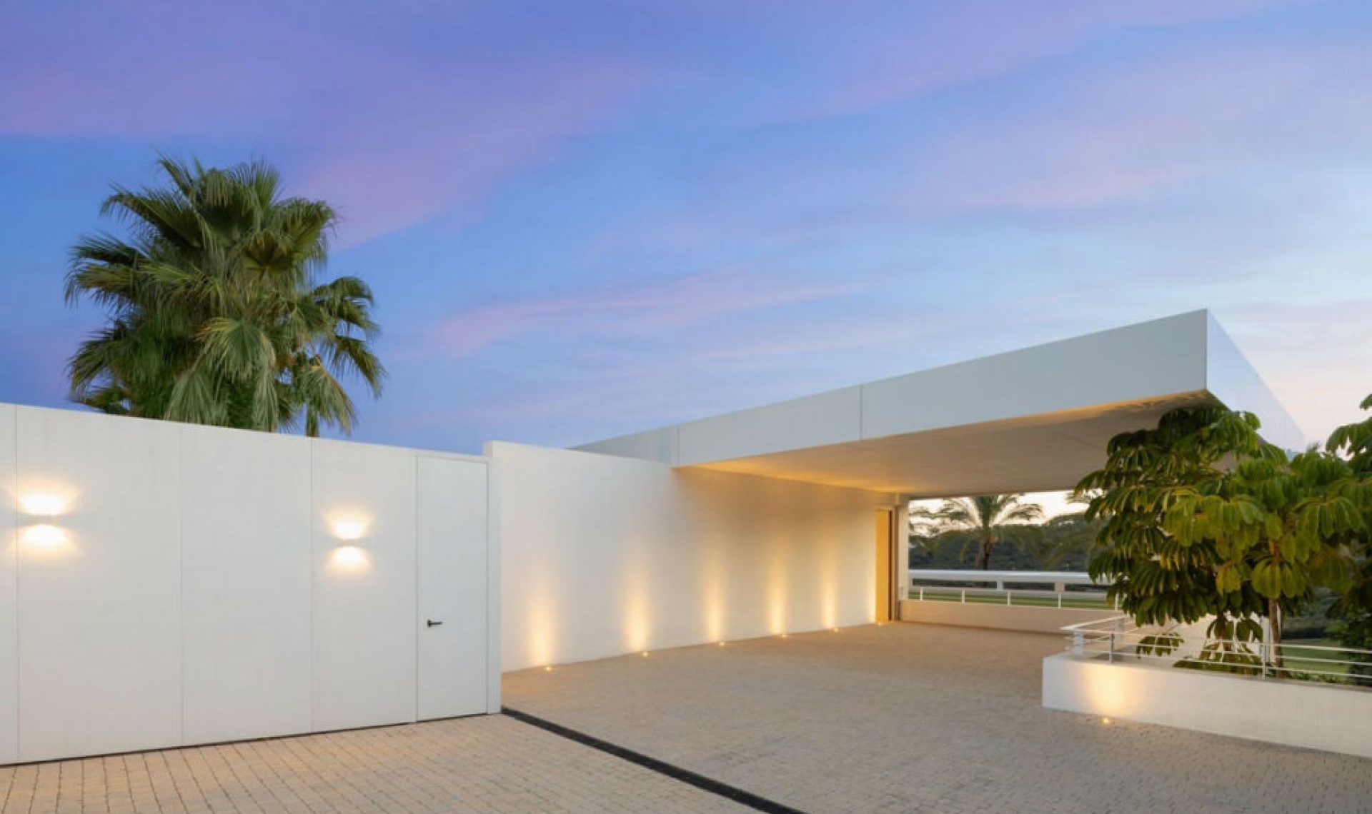 Resale - House -
Málaga