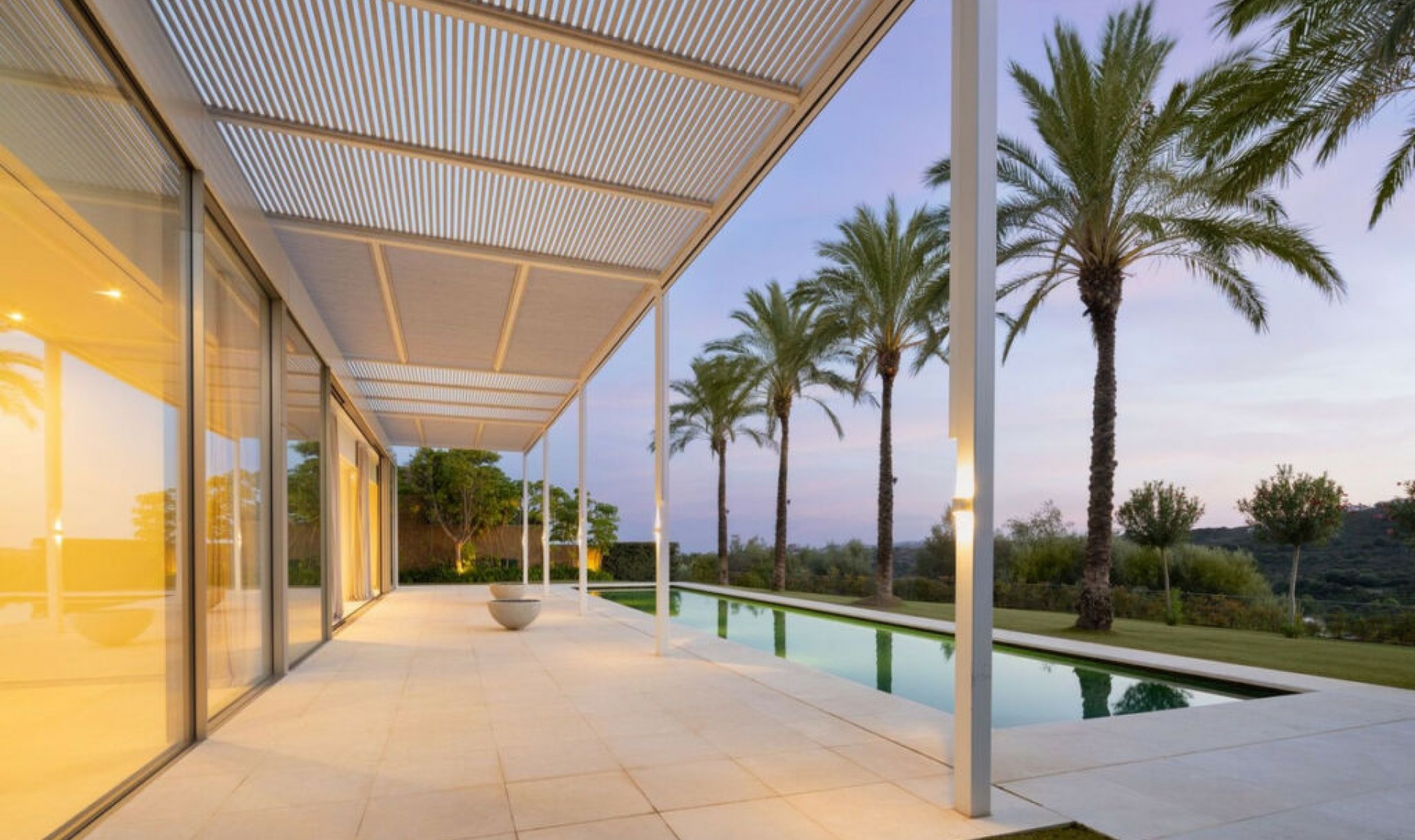 Resale - House -
Málaga
