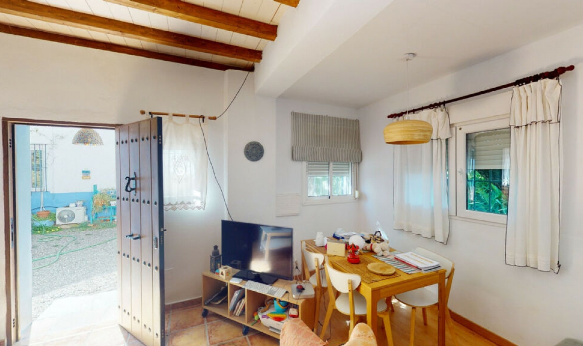 Resale - House -
Málaga