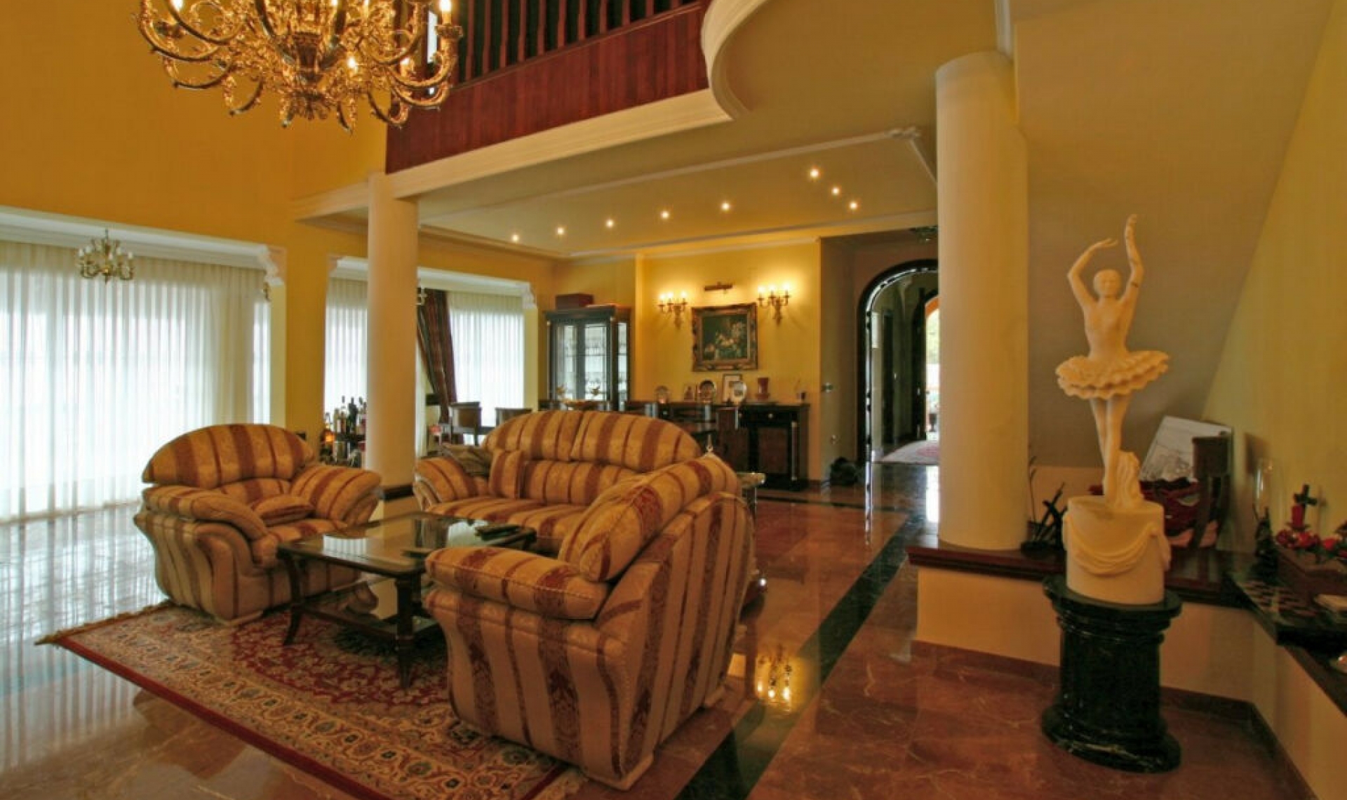 Resale - House -
Málaga