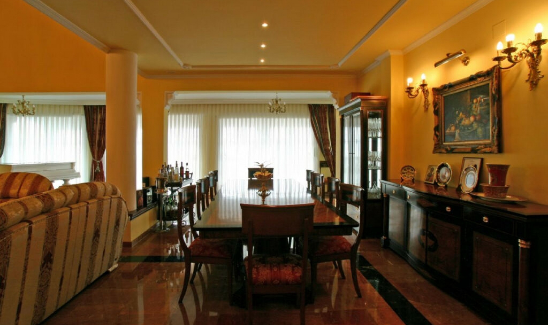 Resale - House -
Málaga