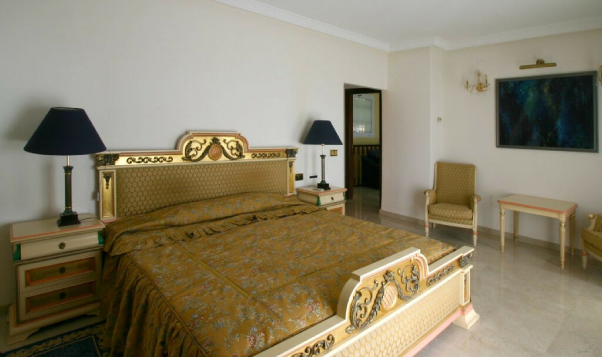 Resale - House -
Málaga