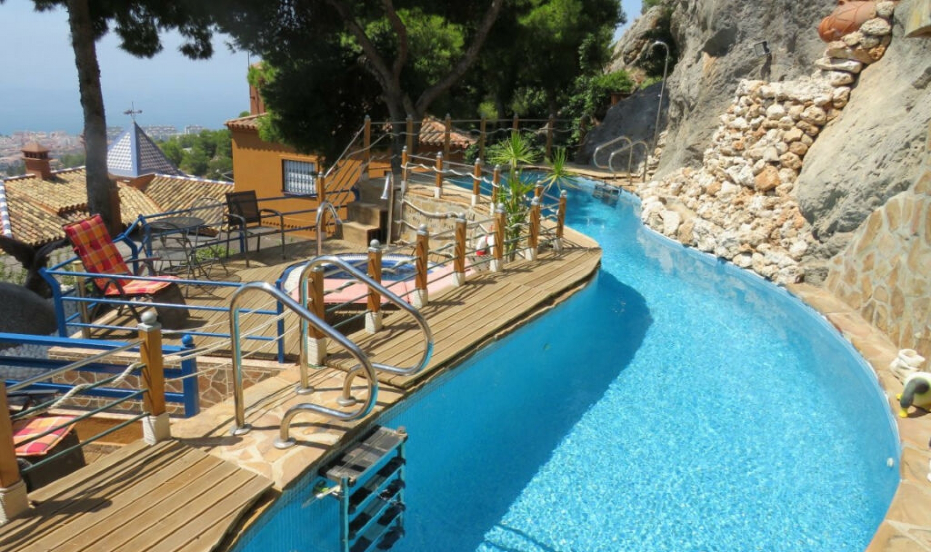 Resale - House -
Málaga