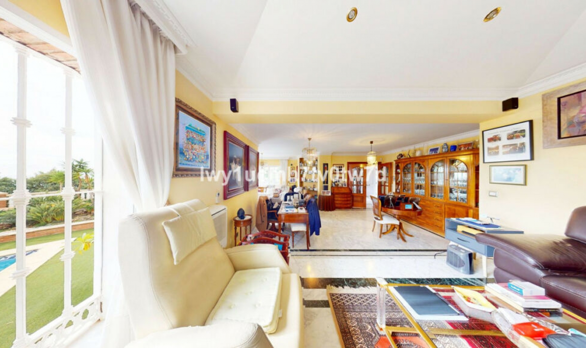 Resale - House -
Málaga