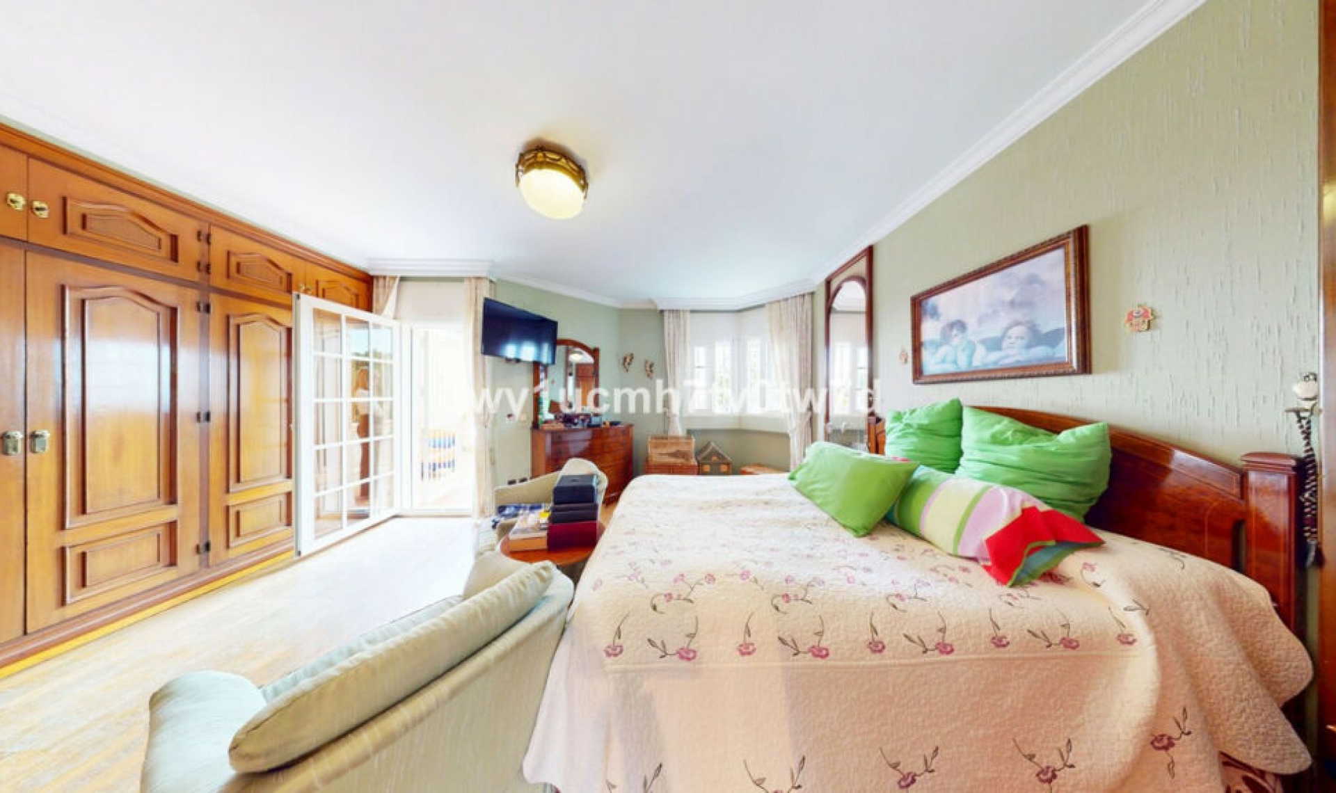 Resale - House -
Málaga