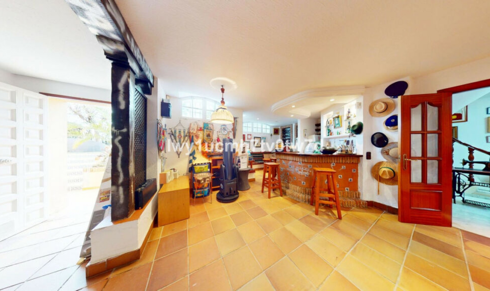 Resale - House -
Málaga