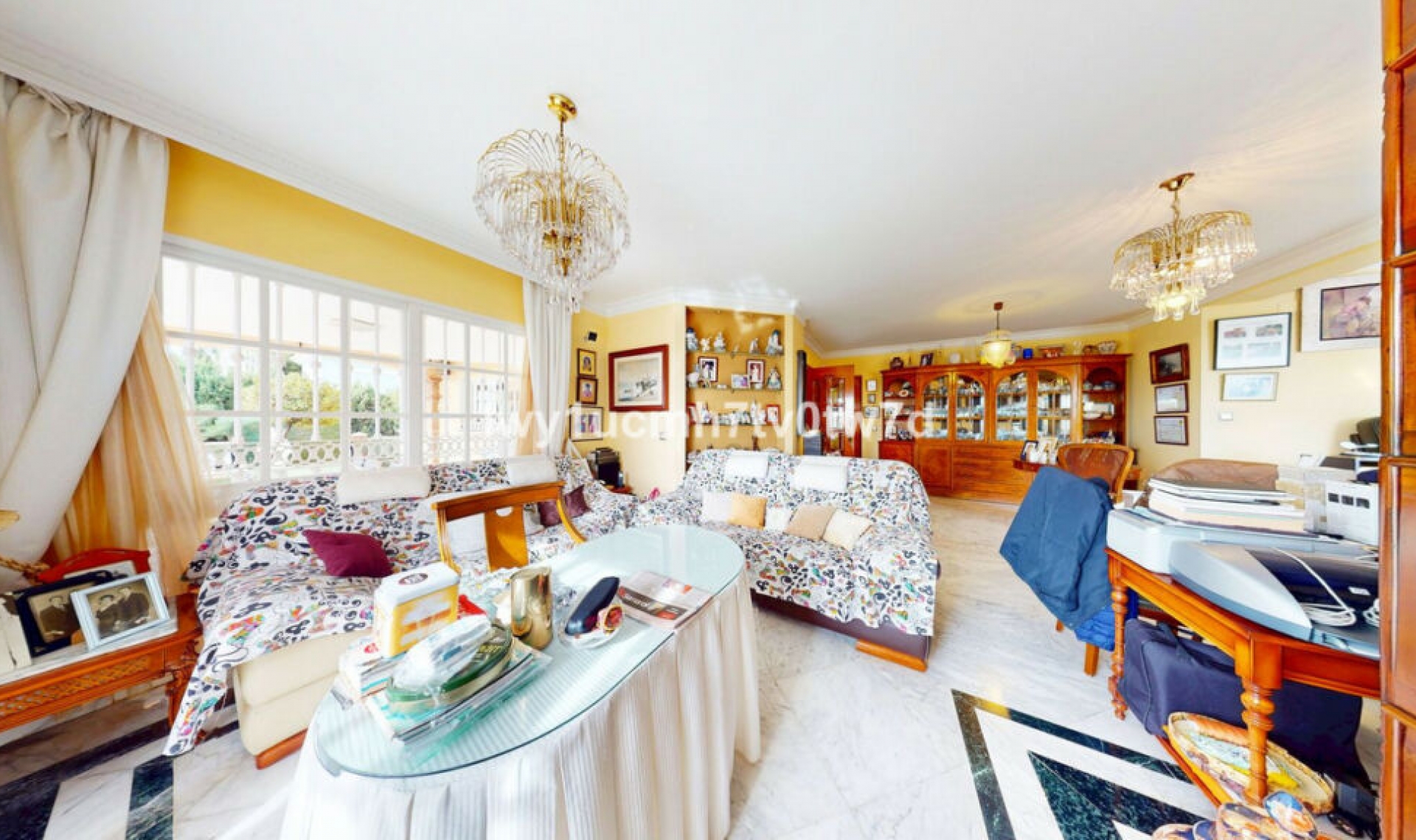 Resale - House -
Málaga