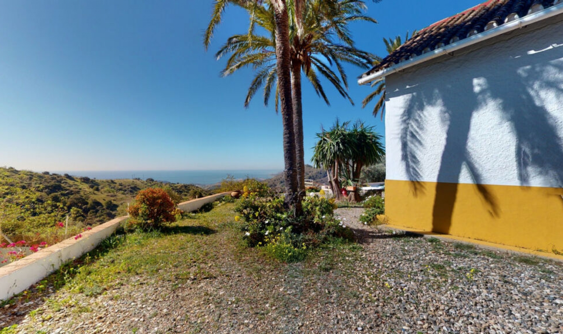 Resale - House -
Málaga