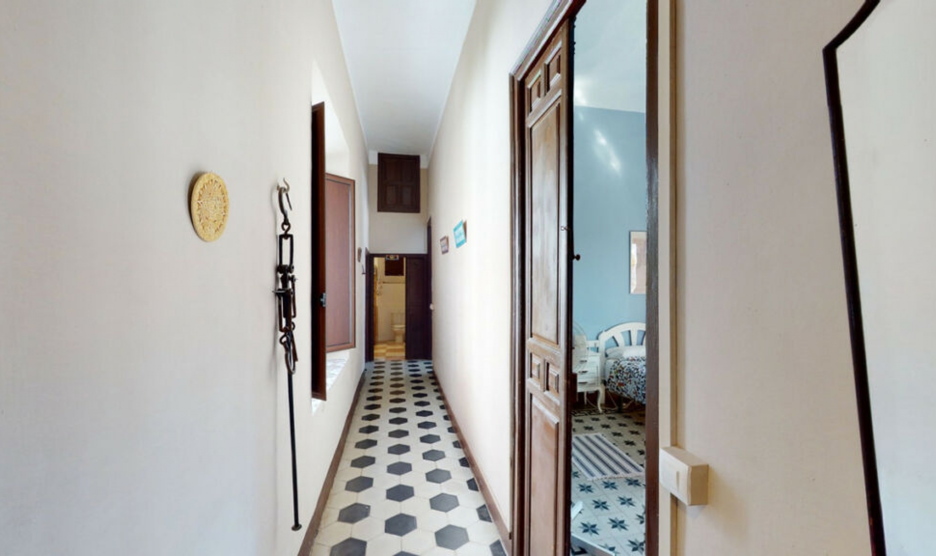 Resale - House -
Málaga