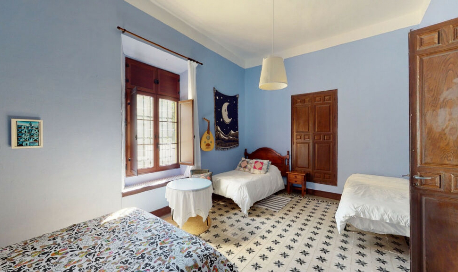 Resale - House -
Málaga