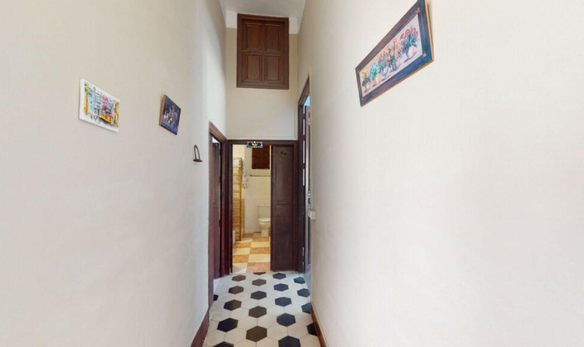 Resale - House -
Málaga