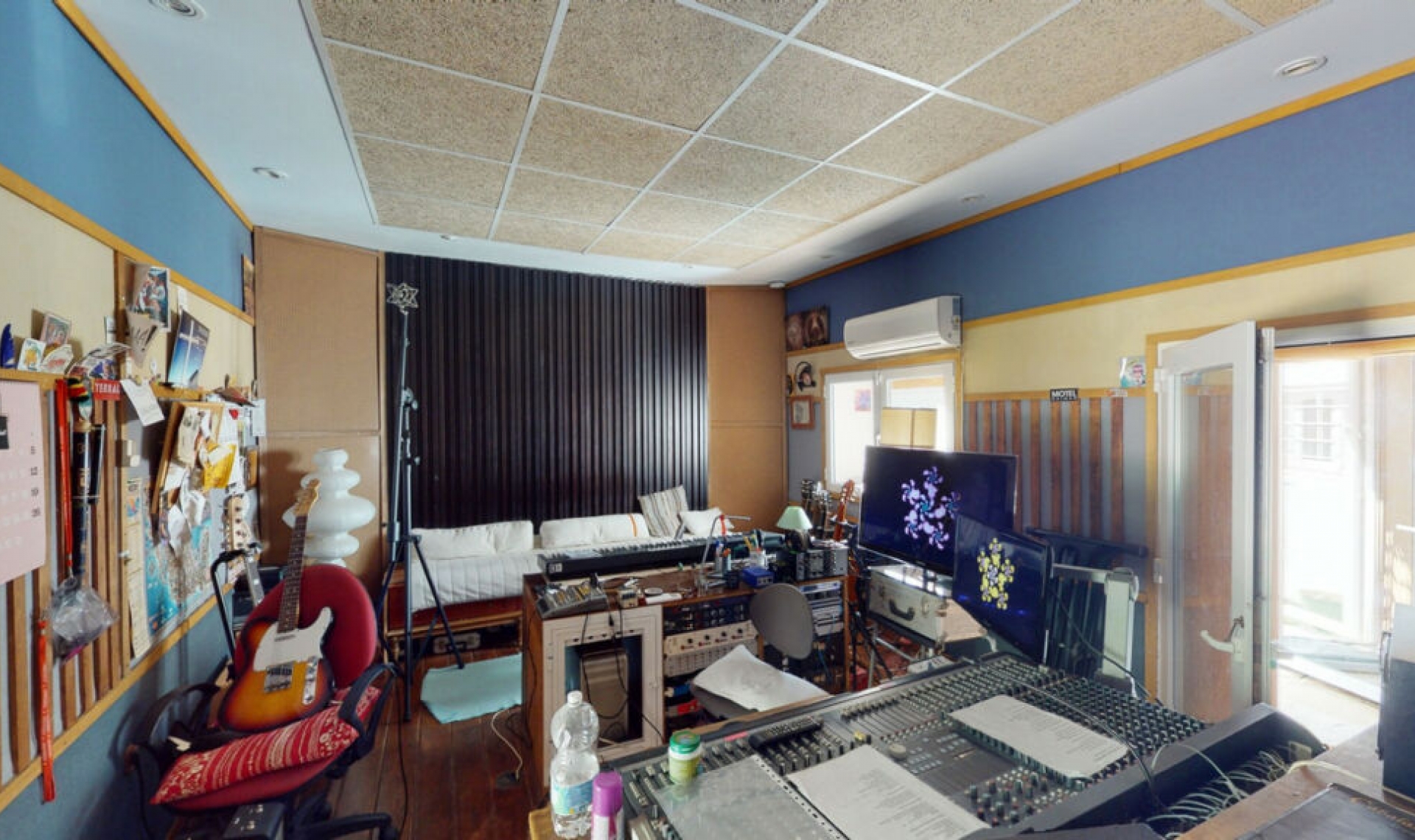 Resale - House -
Málaga