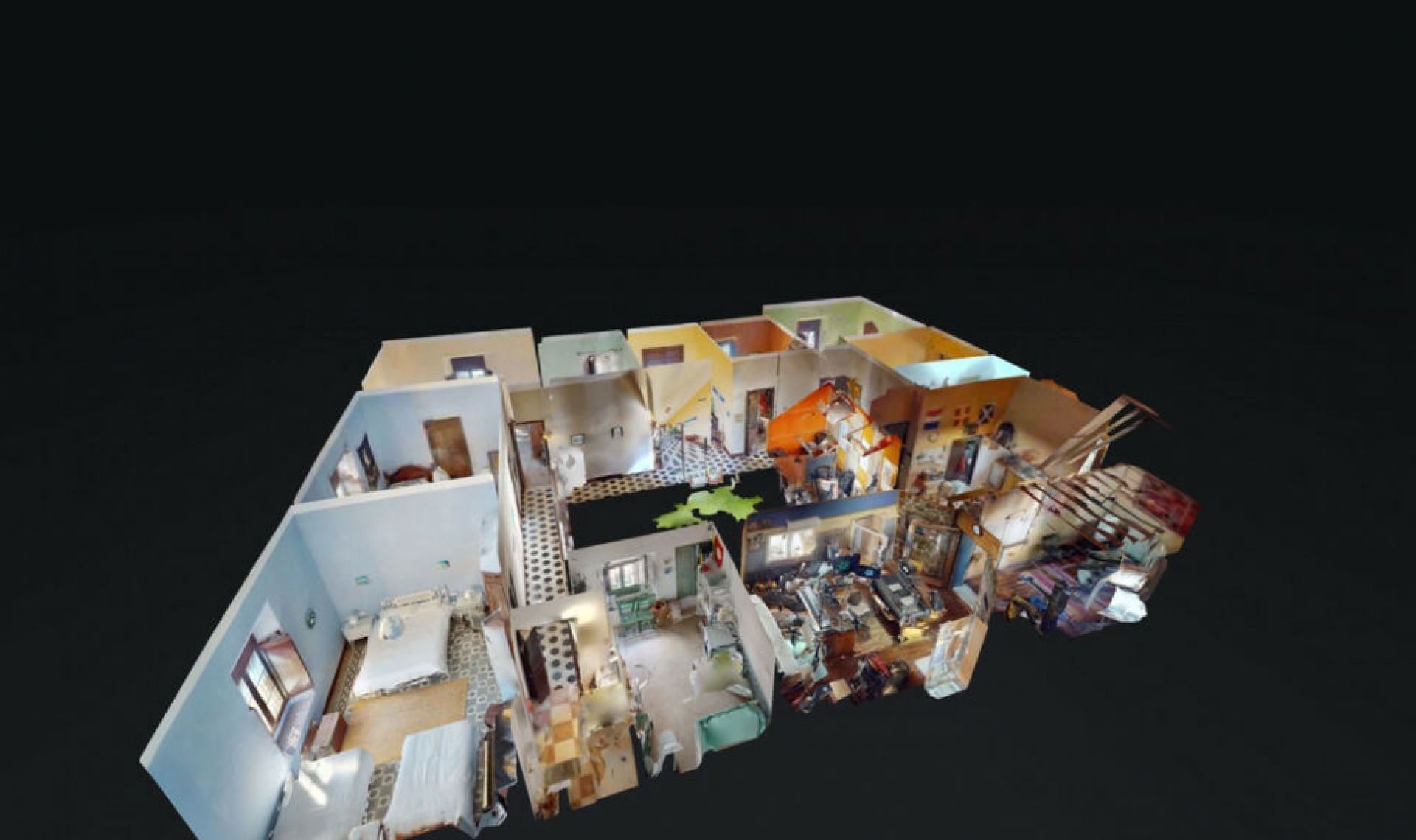 Resale - House -
Málaga