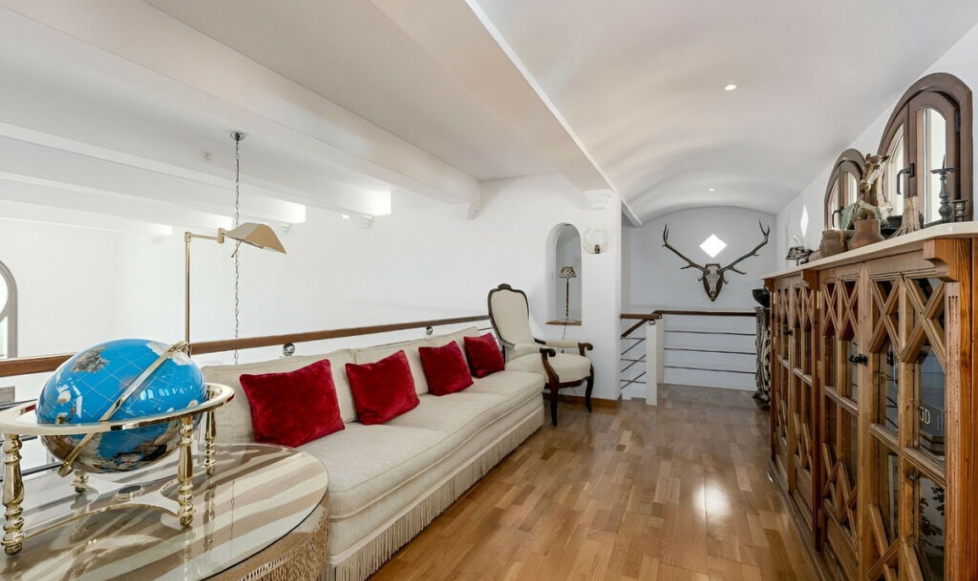 Resale - House -
Málaga