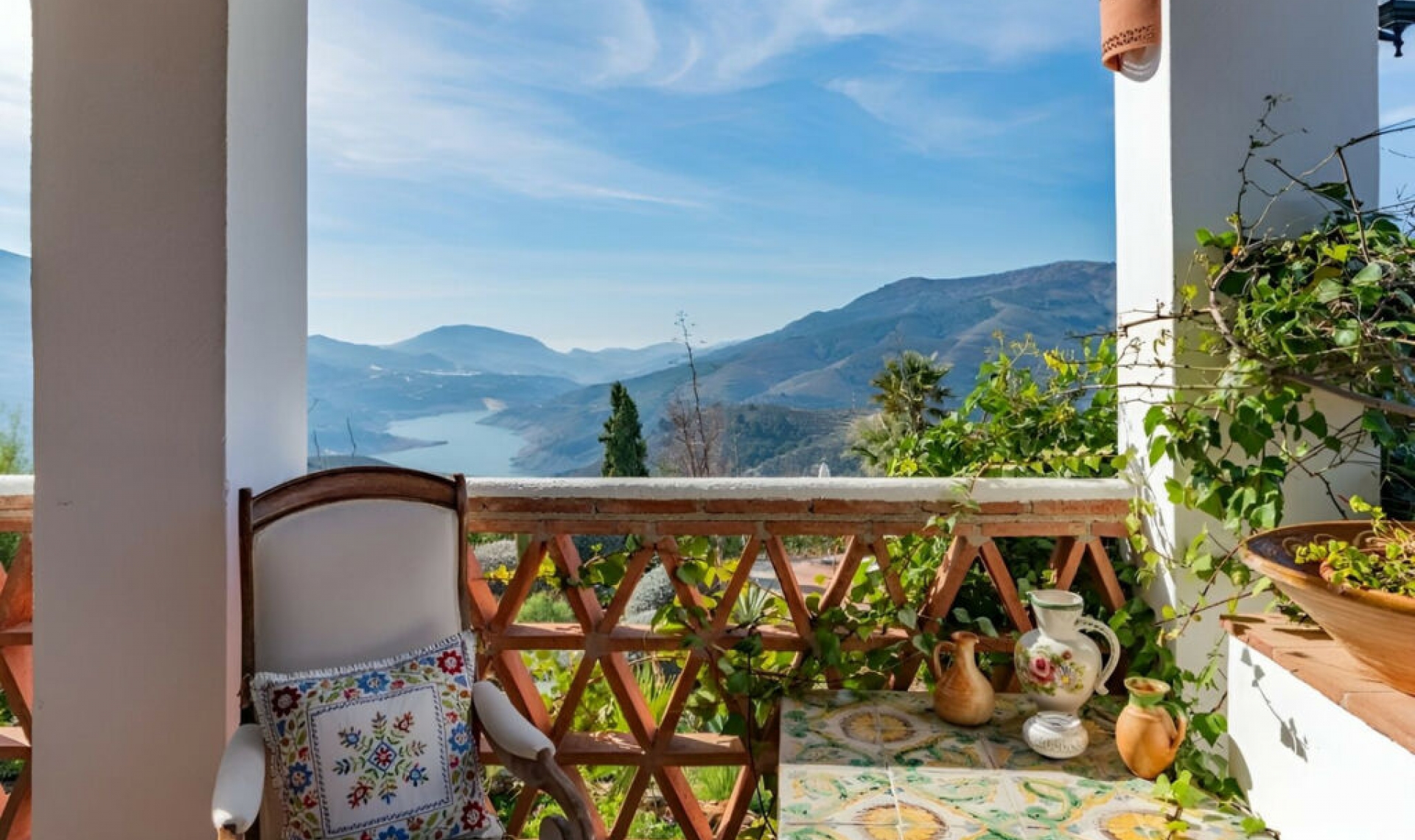 Resale - House -
Málaga