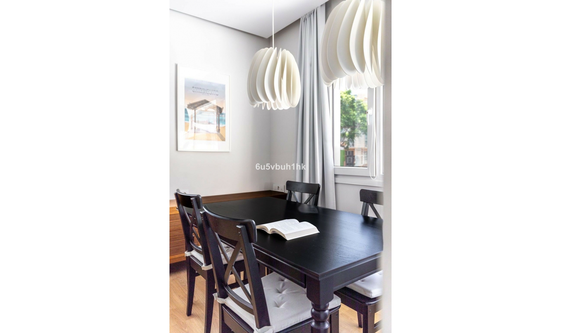 Resale - House -
Málaga