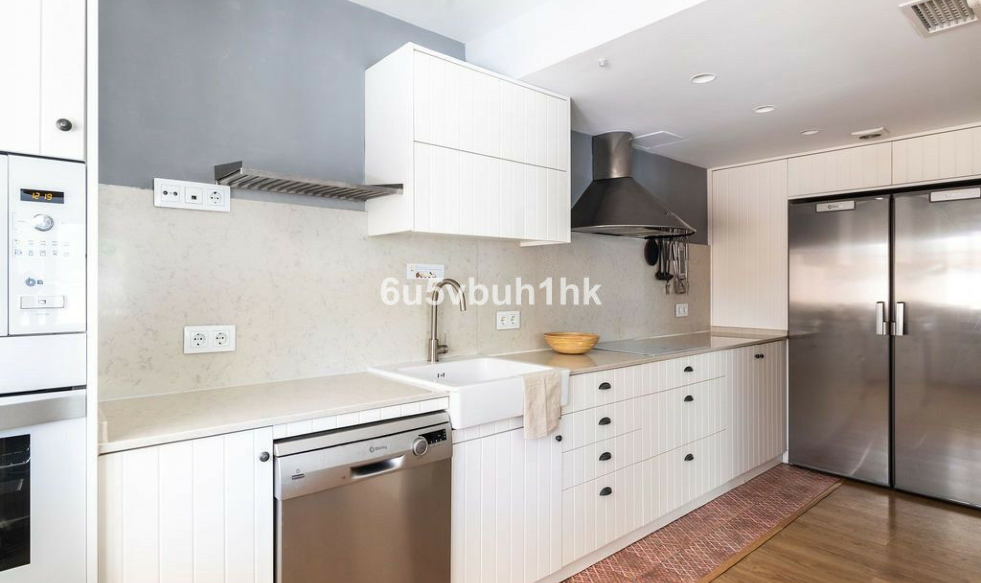 Resale - House -
Málaga