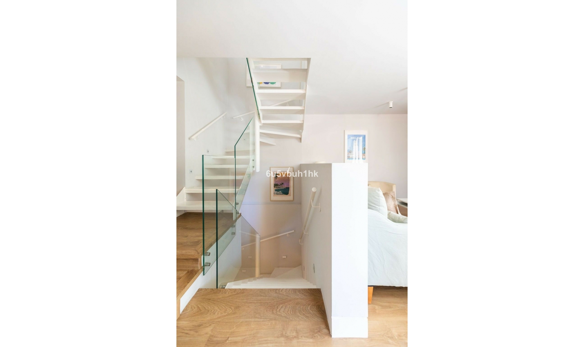 Resale - House -
Málaga