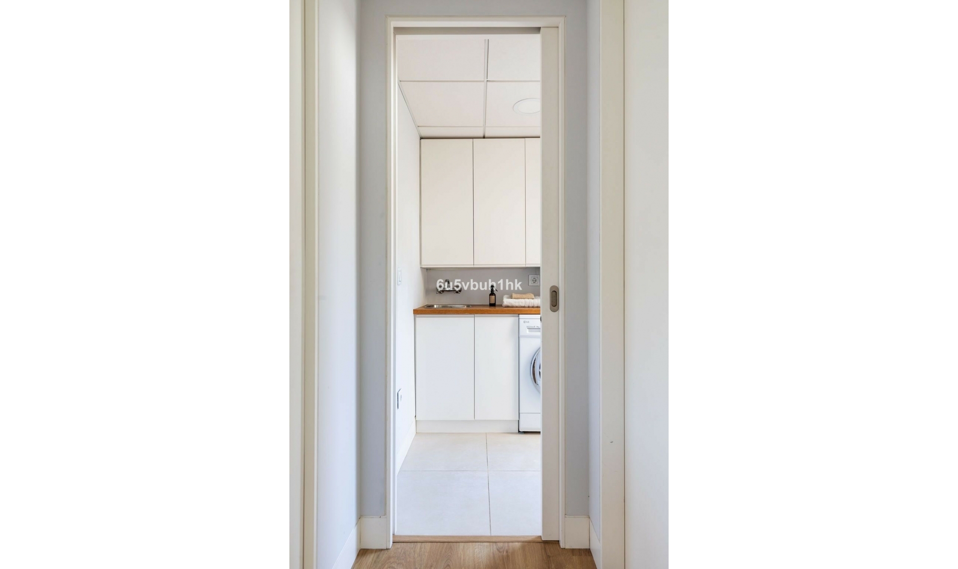 Resale - House -
Málaga