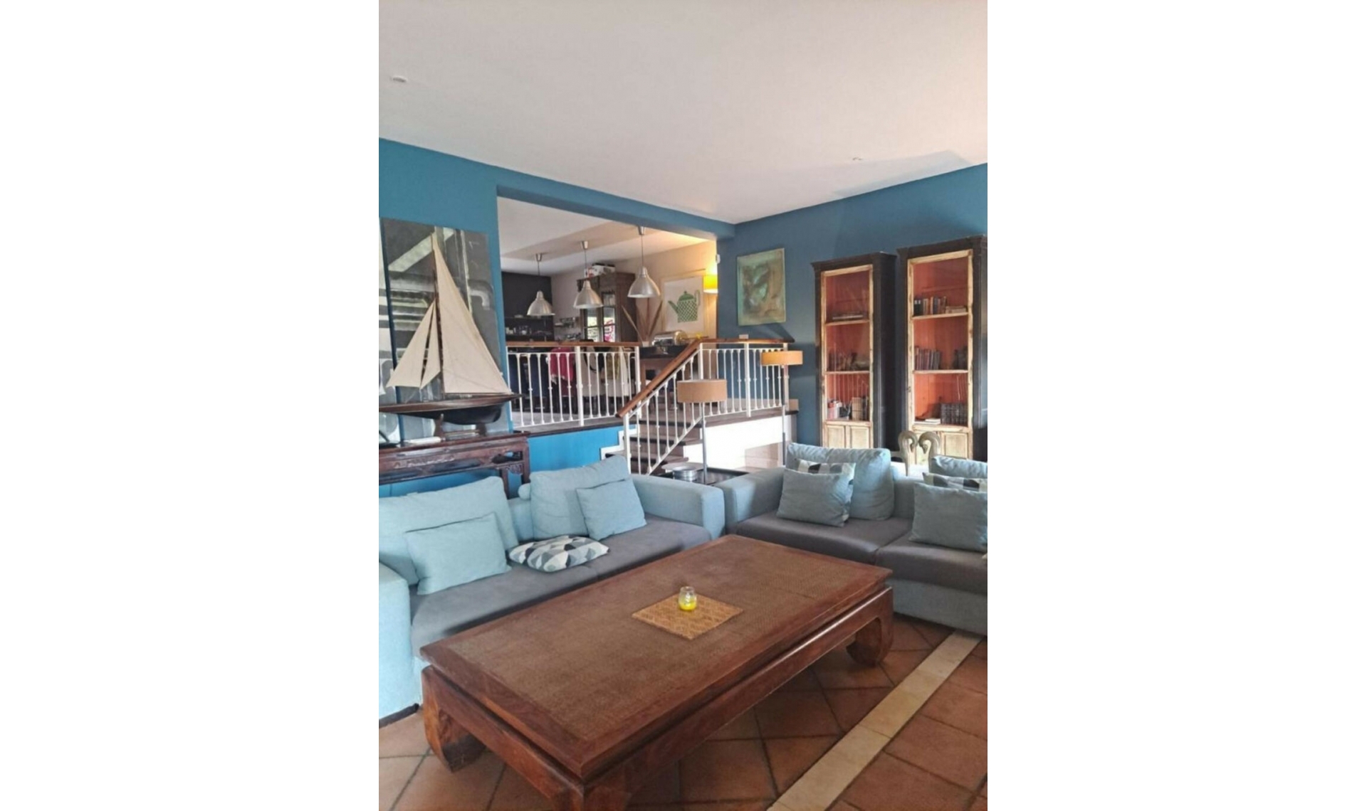 Resale - House -
Manilva