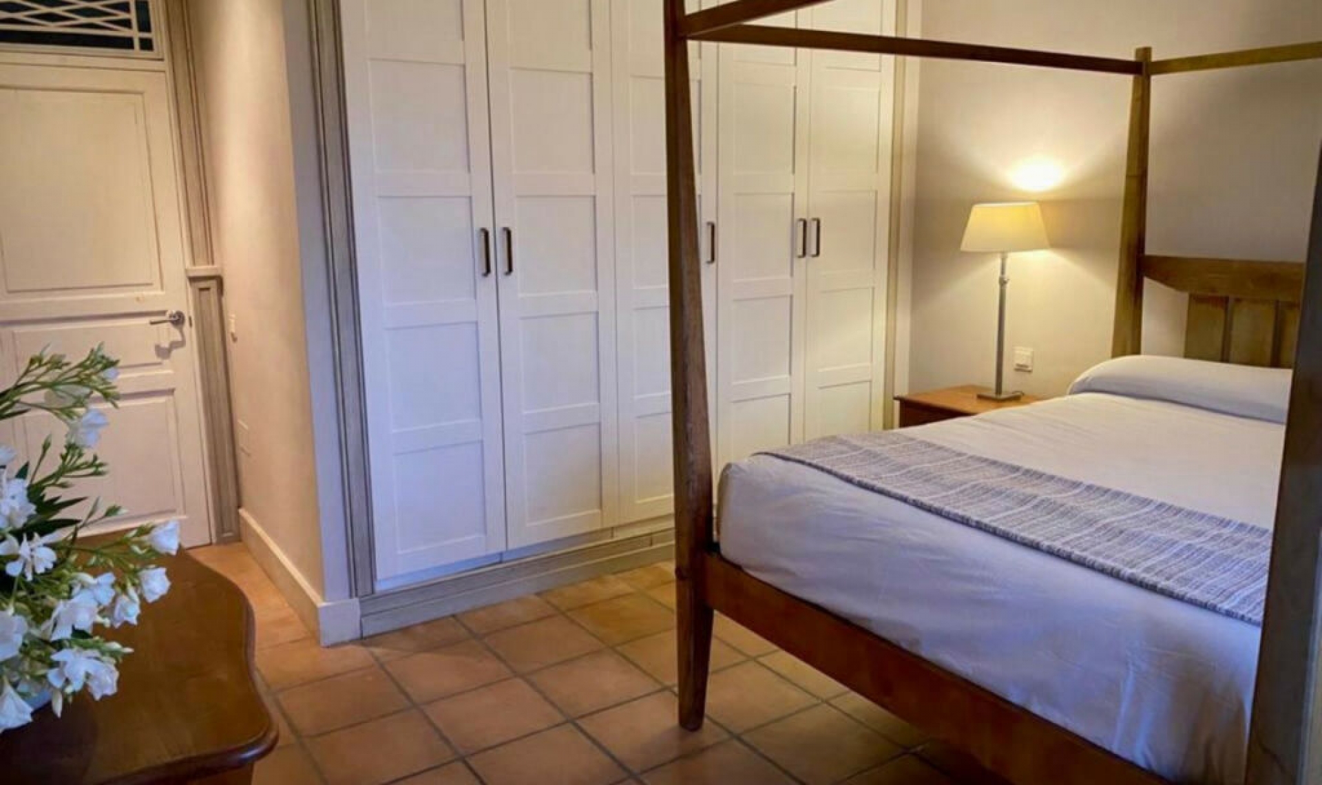 Resale - House -
Manilva
