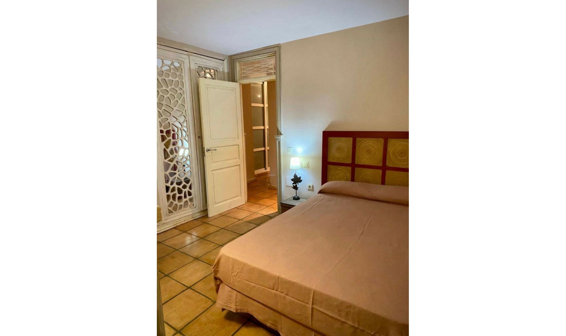 Resale - House -
Manilva