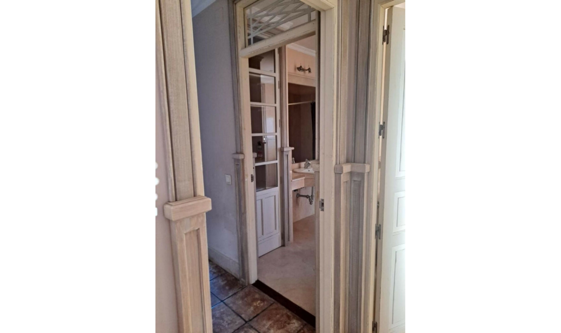 Resale - House -
Manilva