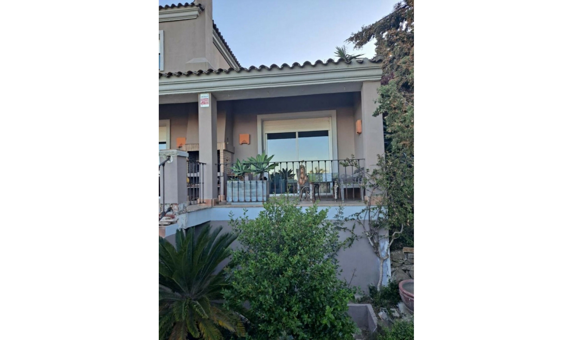 Resale - House -
Manilva