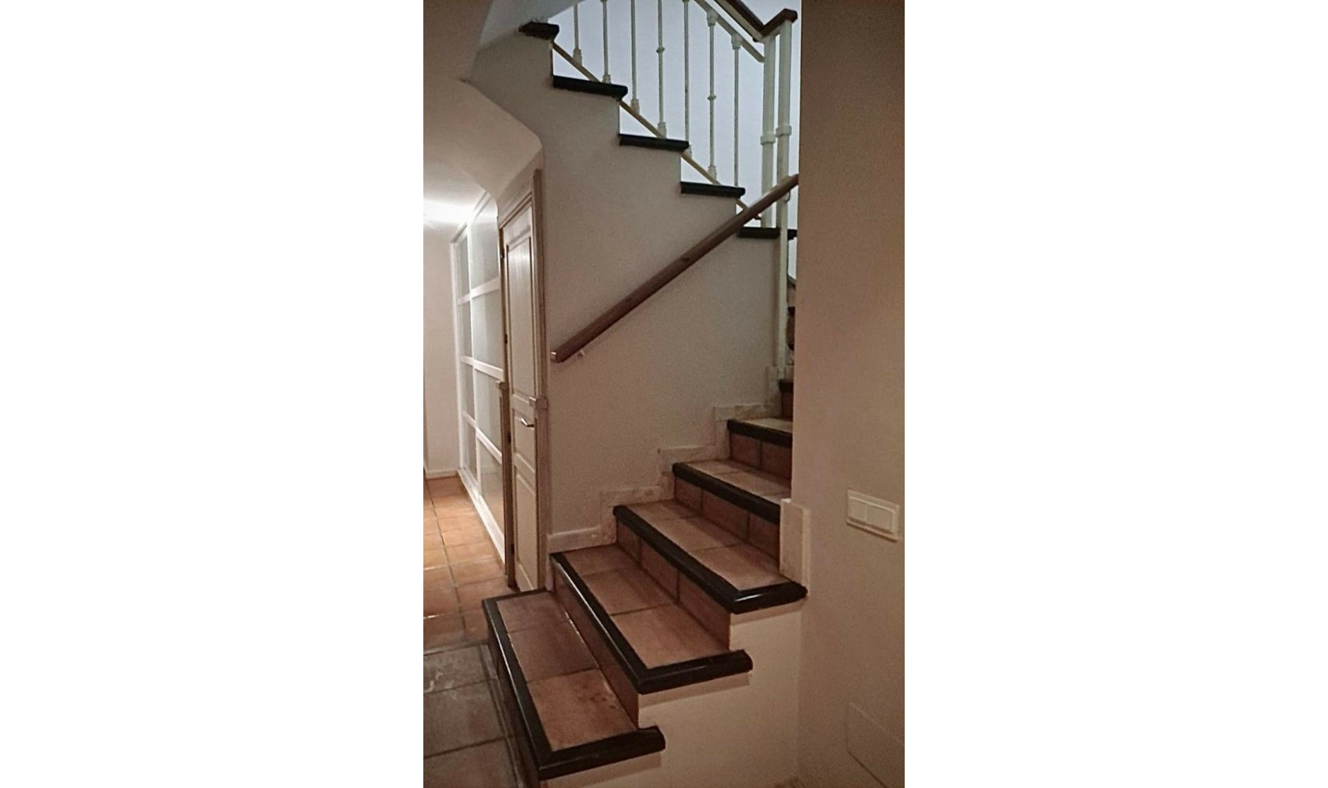 Resale - House -
Manilva