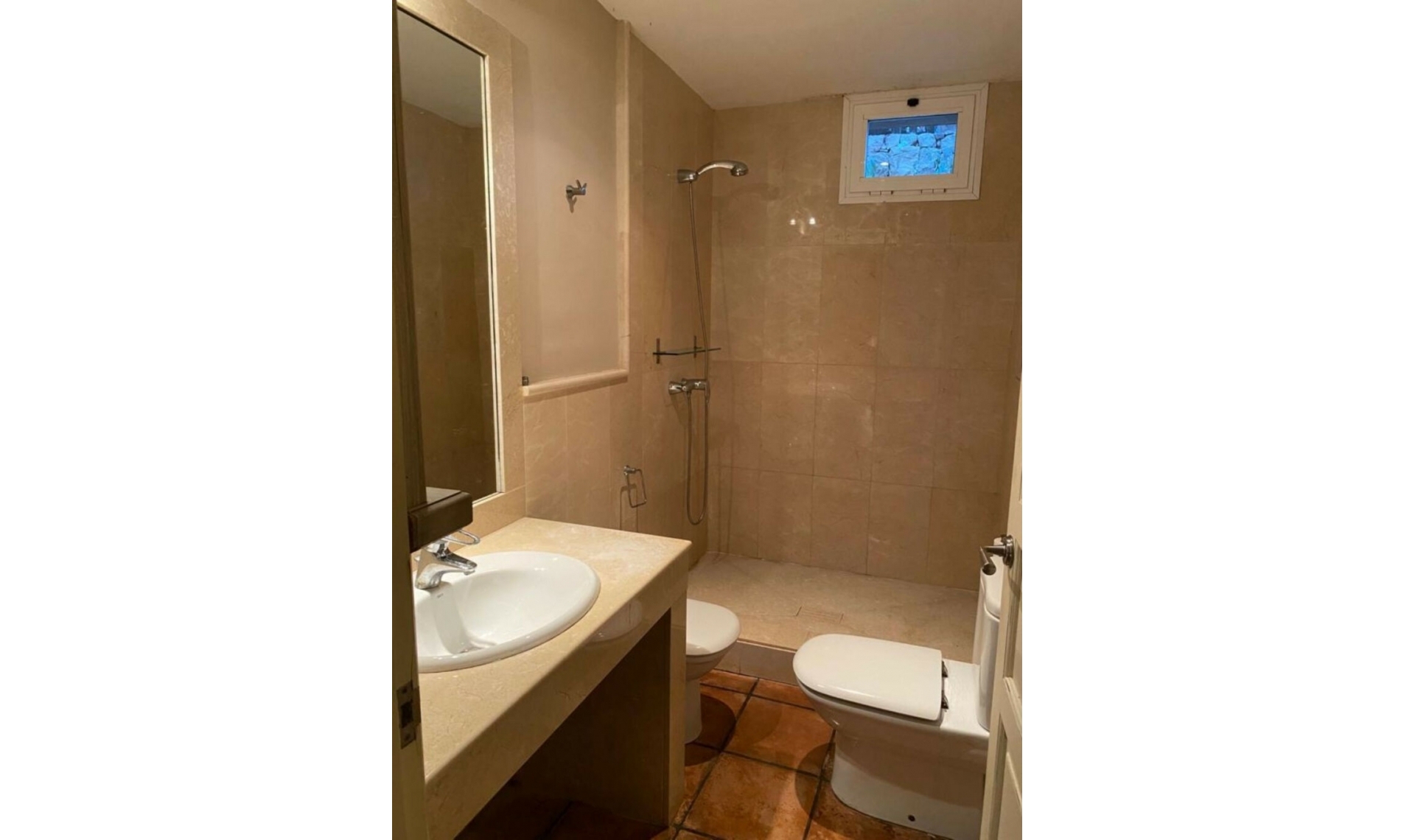 Resale - House -
Manilva