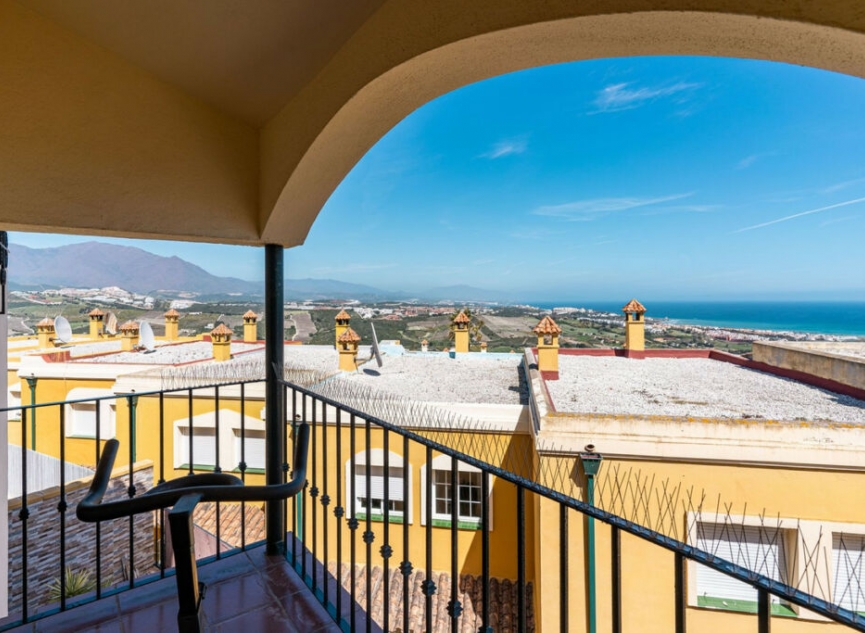 Resale - House -
Manilva