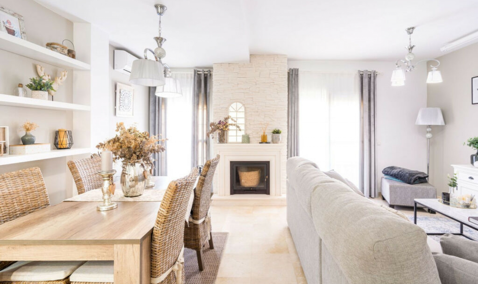 Resale - House -
Manilva