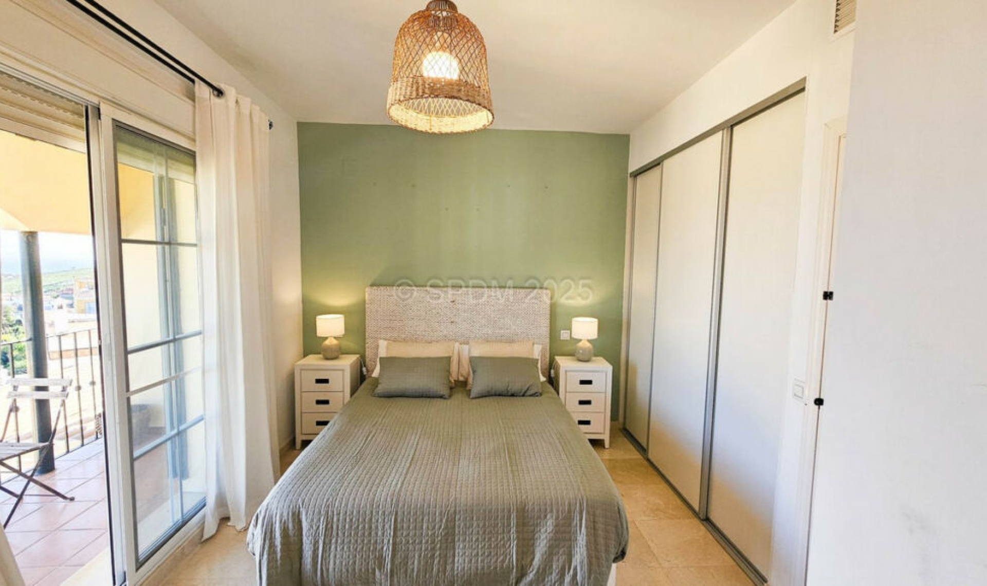 Resale - House -
Manilva