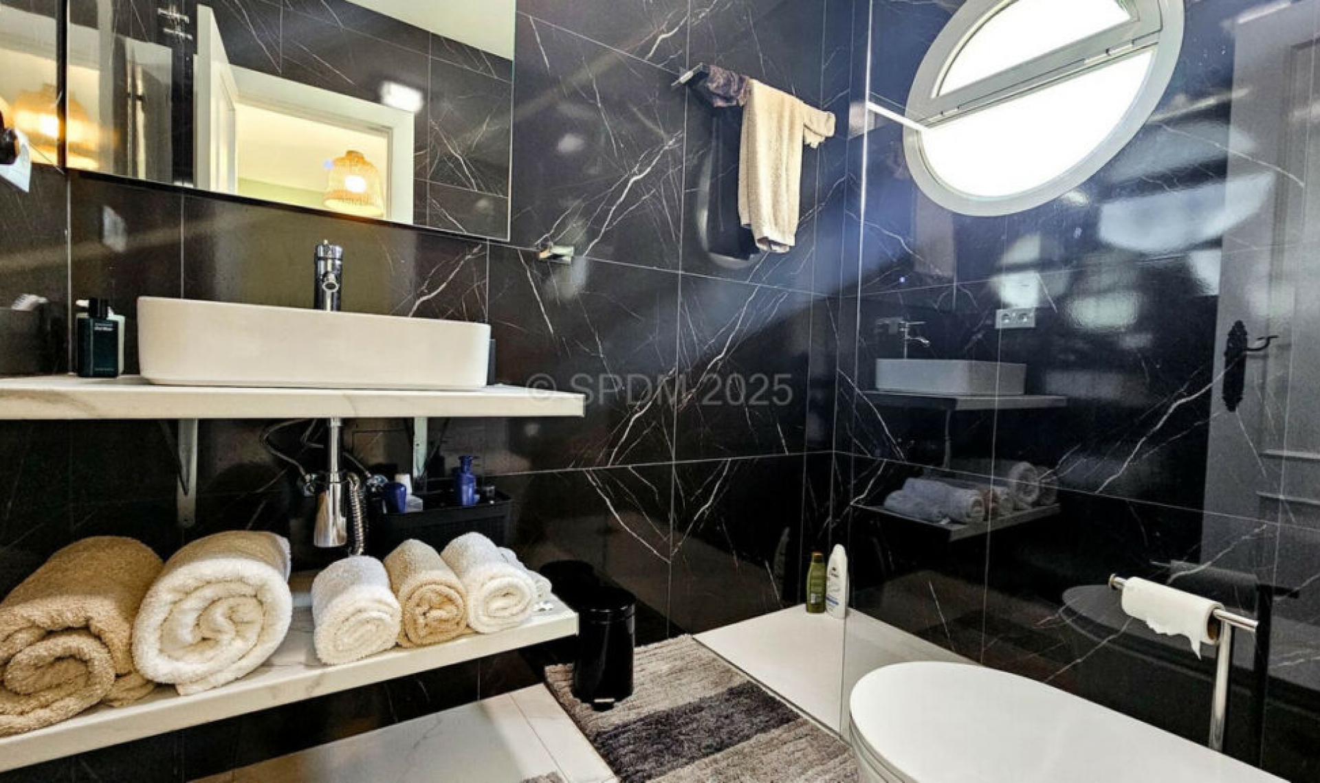 Resale - House -
Manilva