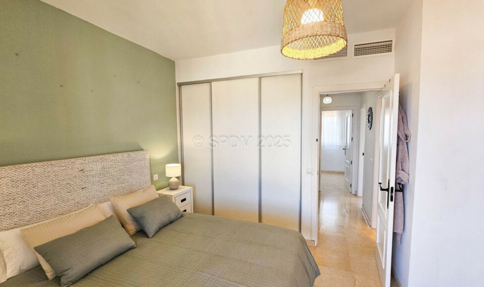 Resale - House -
Manilva