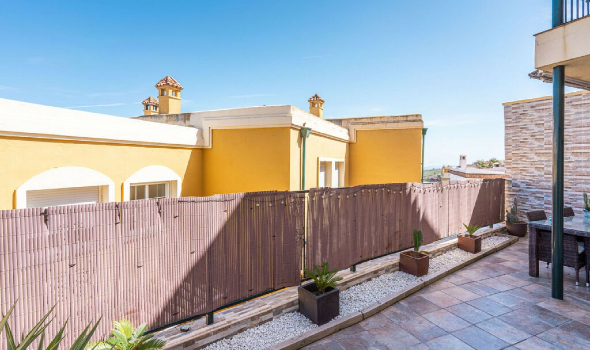 Resale - House -
Manilva