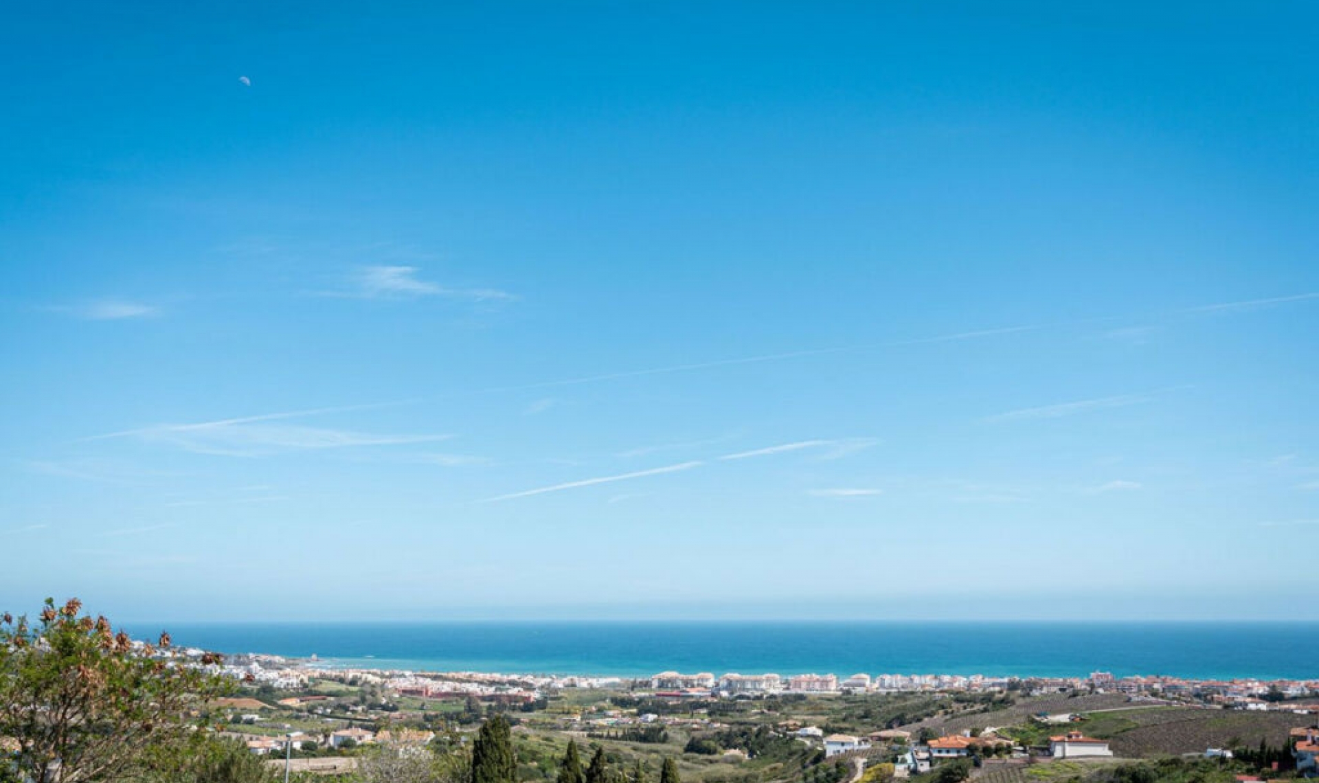 Resale - House -
Manilva