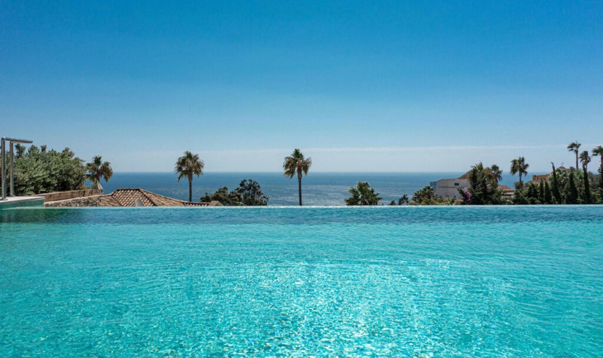 Resale - House -
Manilva