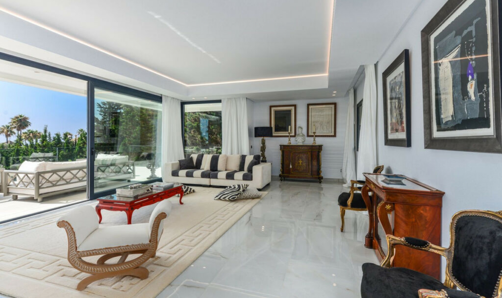 Resale - House -
Manilva