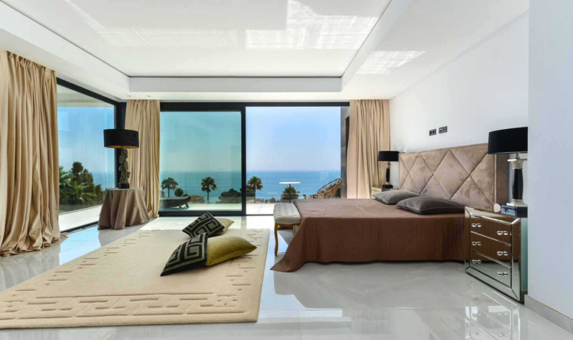 Resale - House -
Manilva