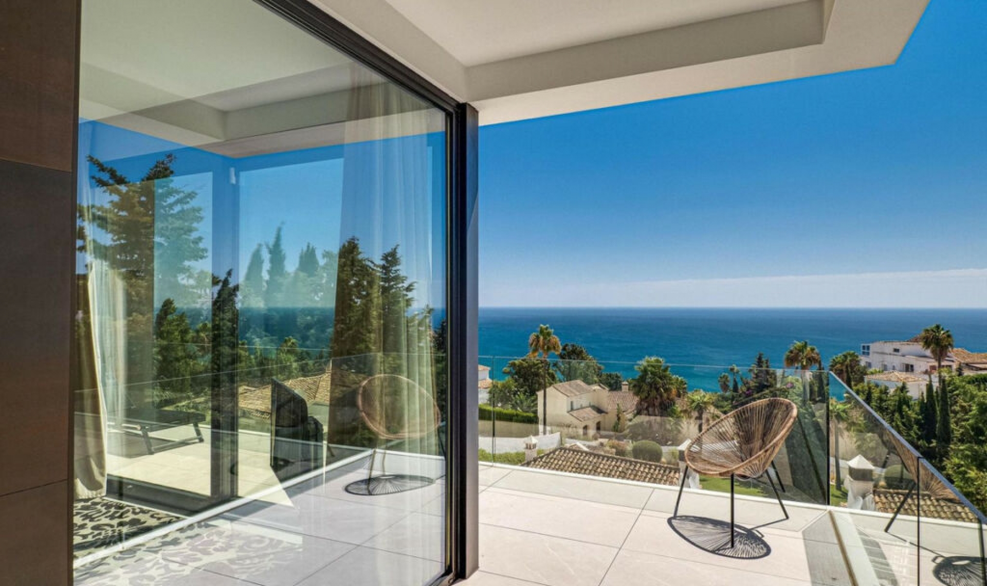 Resale - House -
Manilva