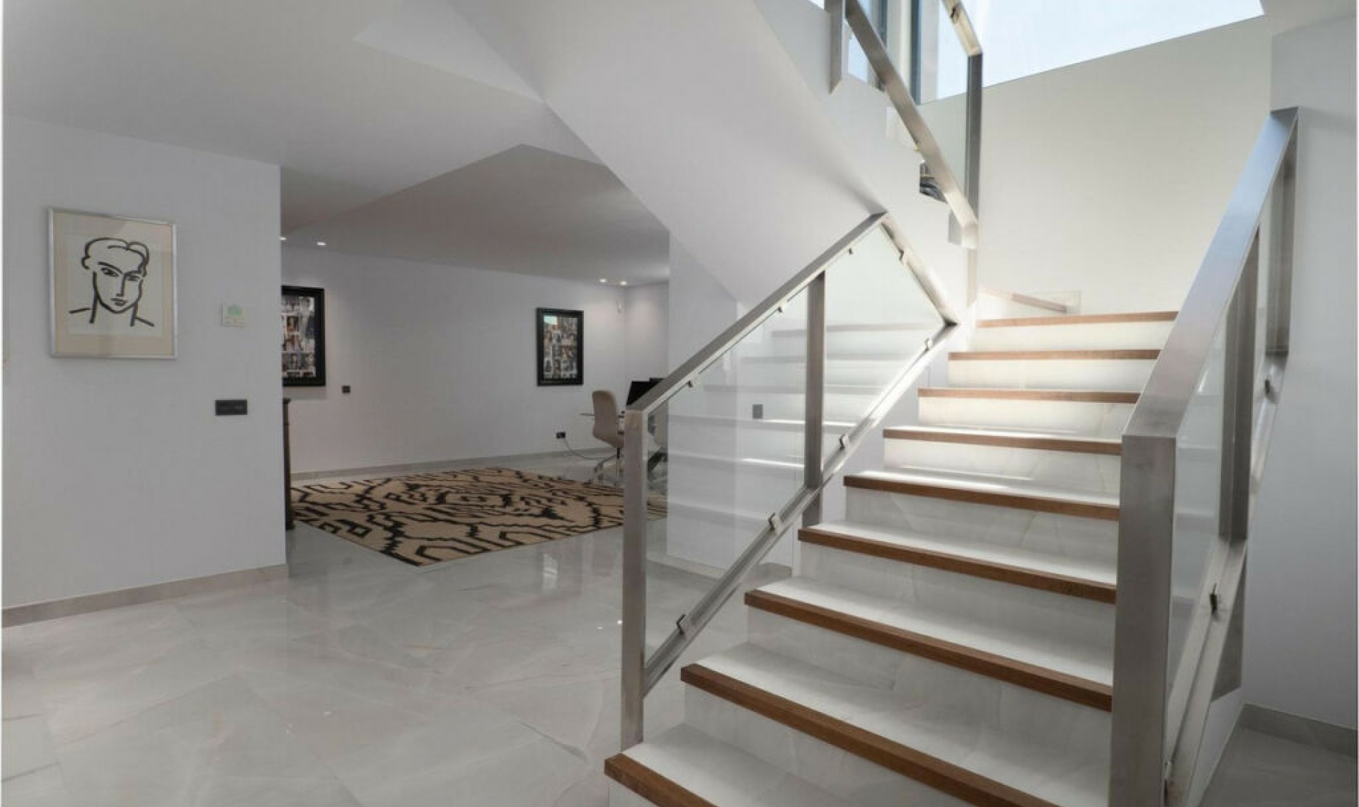 Resale - House -
Manilva