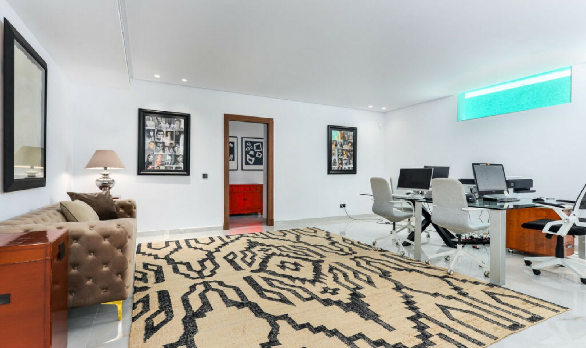 Resale - House -
Manilva