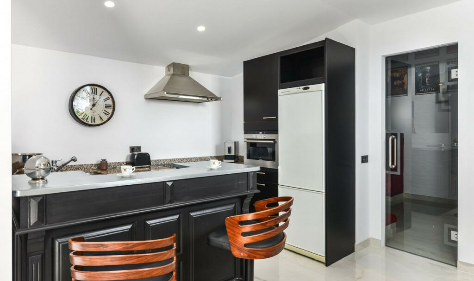 Resale - House -
Manilva