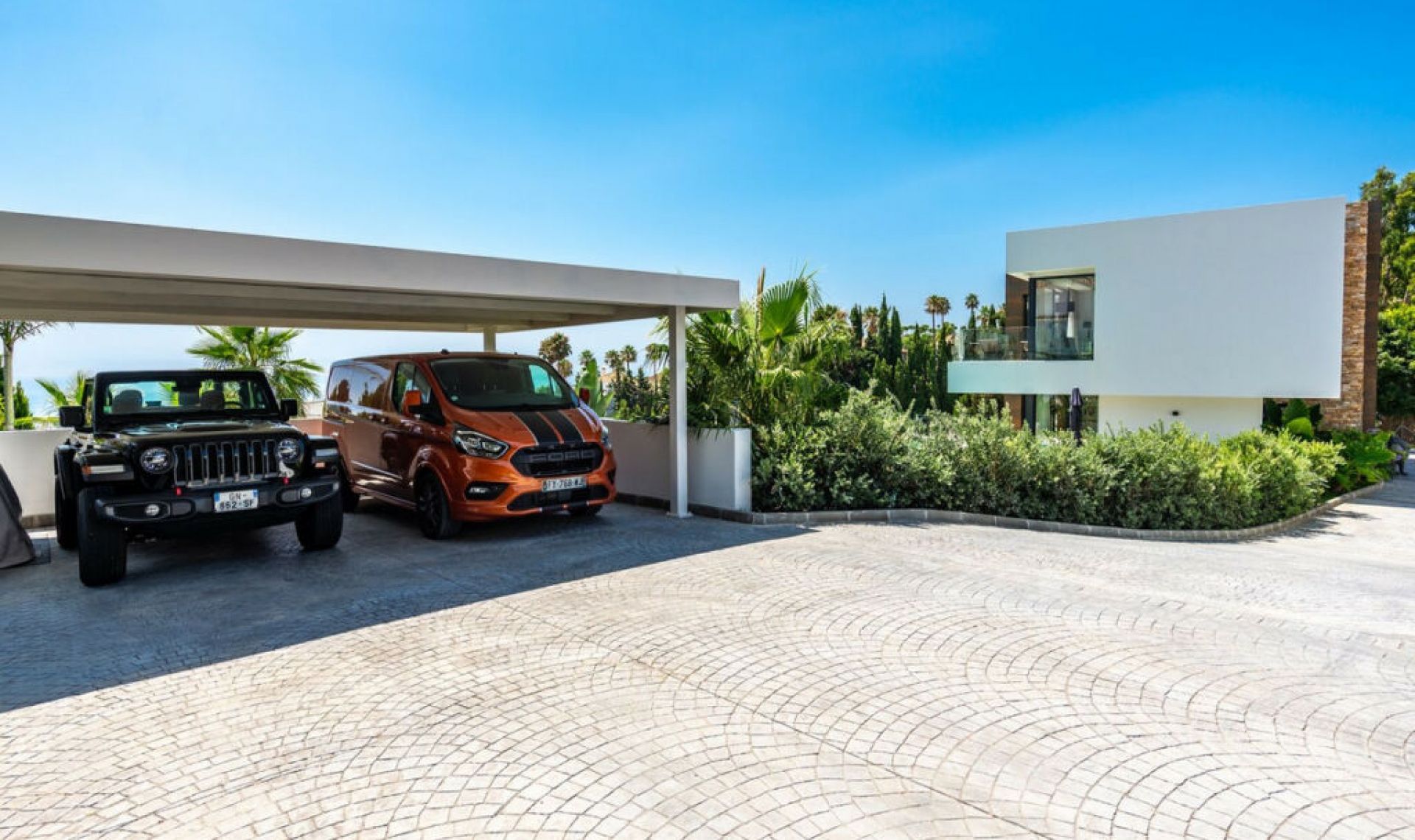 Resale - House -
Manilva