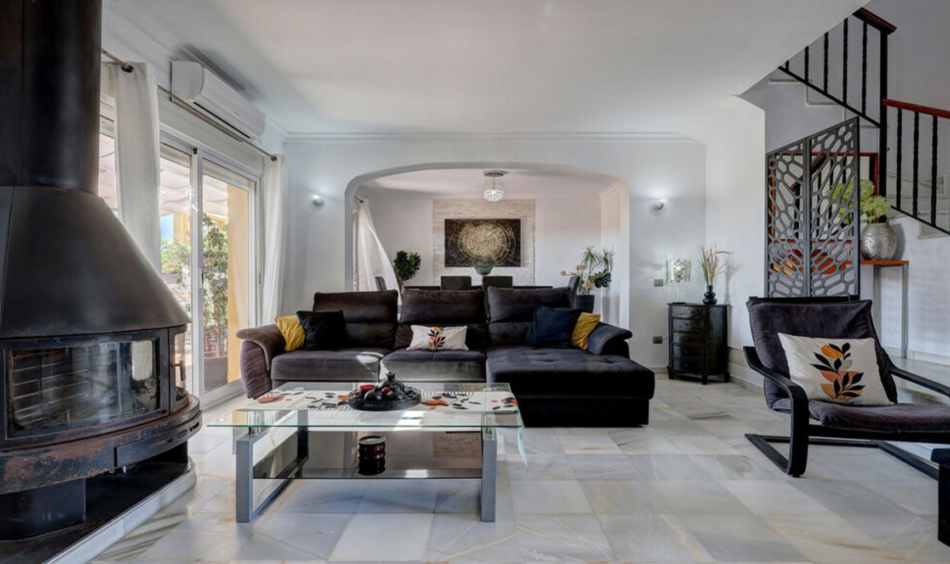 Resale - House -
Manilva