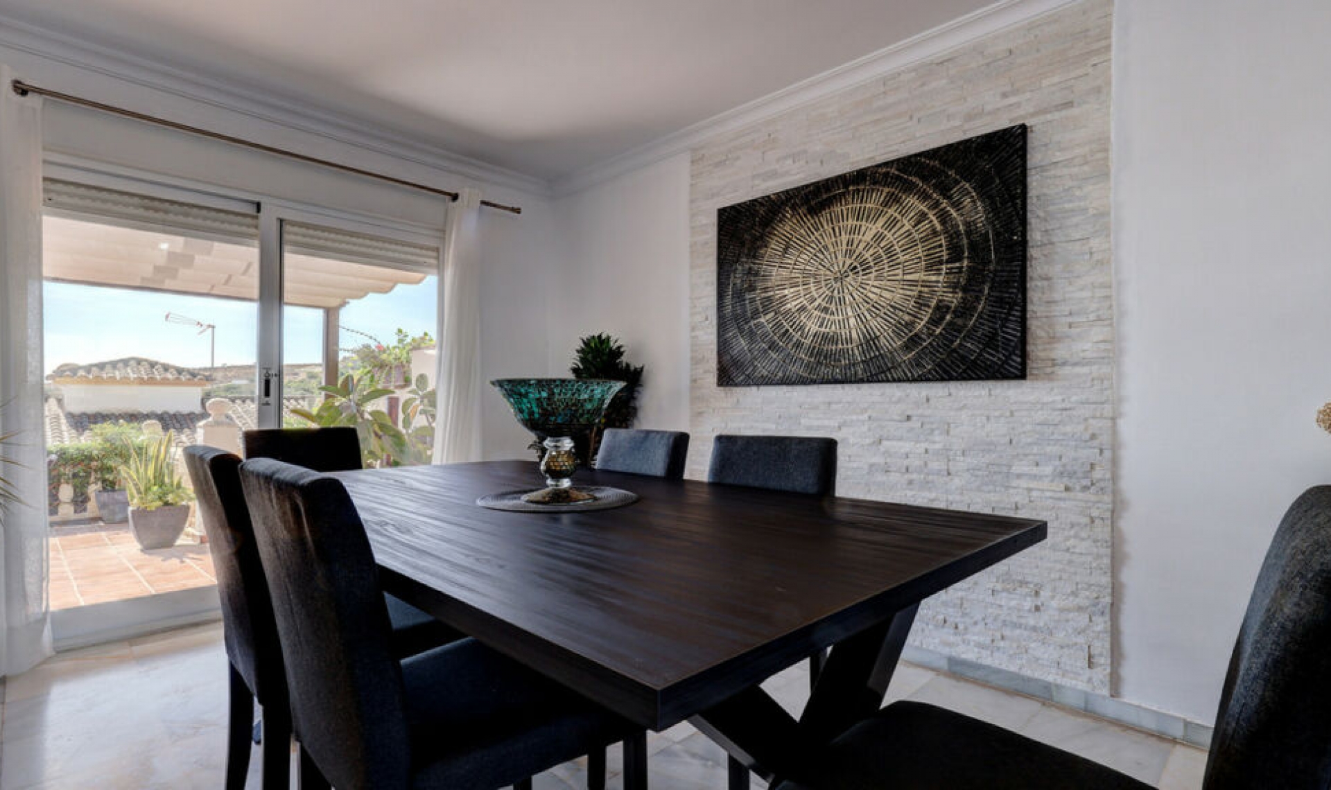 Resale - House -
Manilva