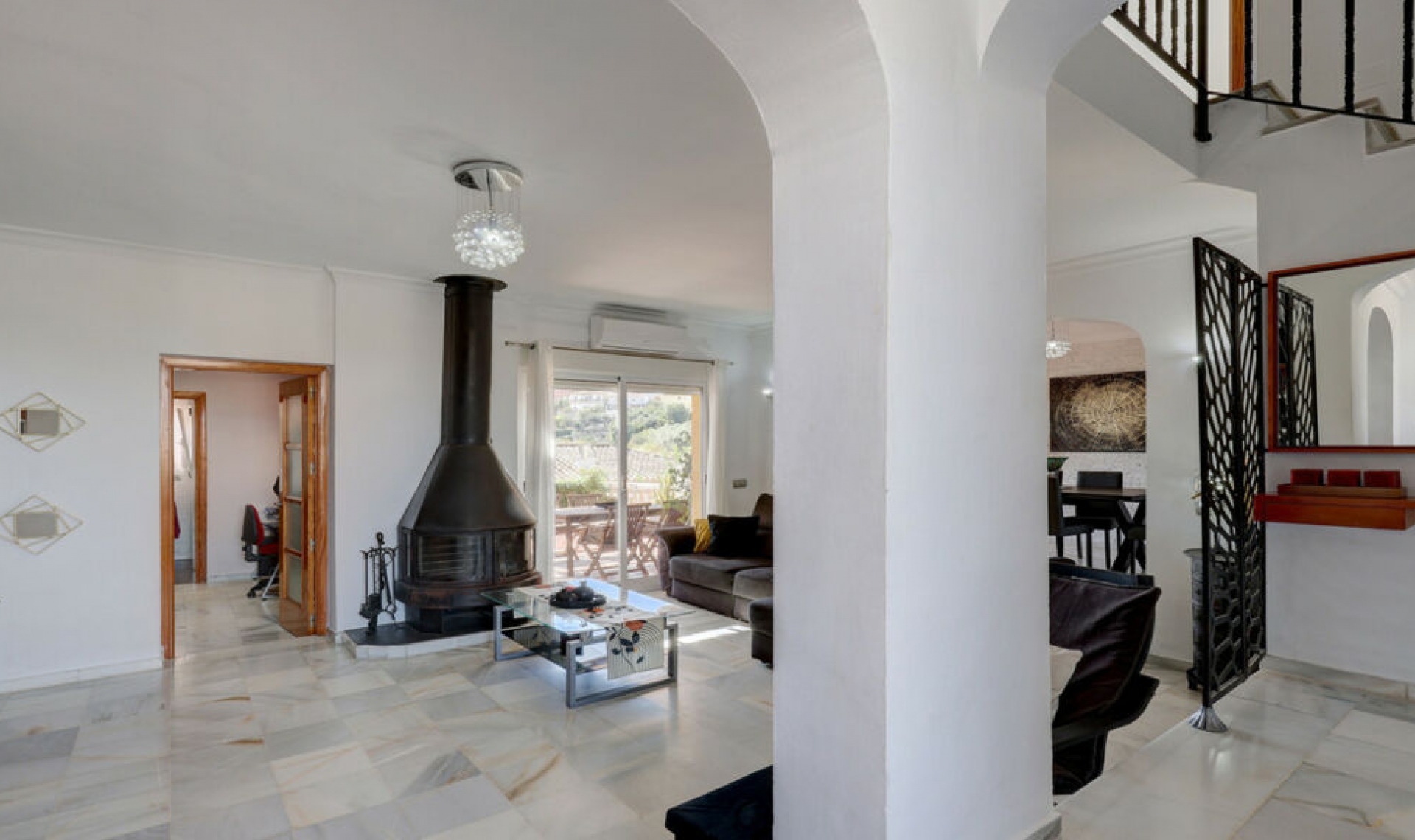 Resale - House -
Manilva