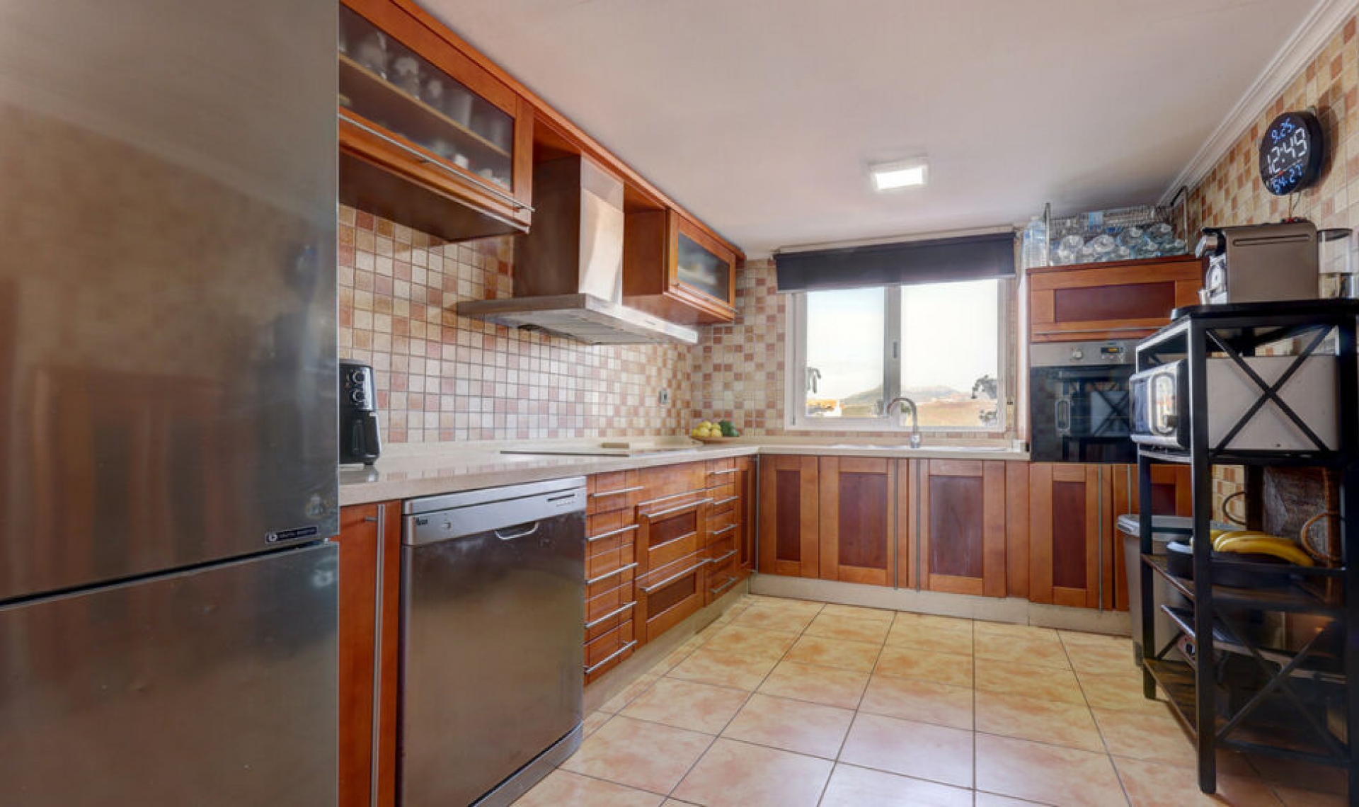 Resale - House -
Manilva