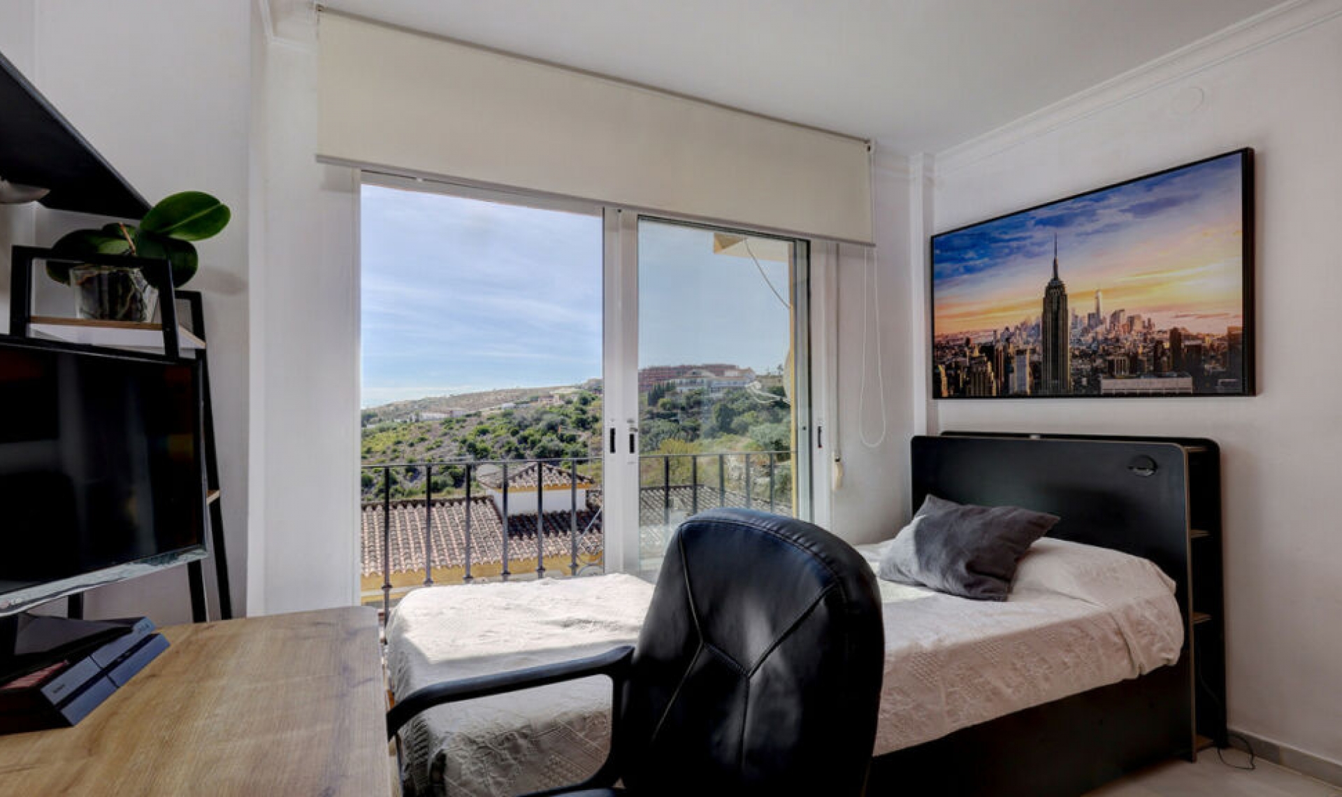 Resale - House -
Manilva